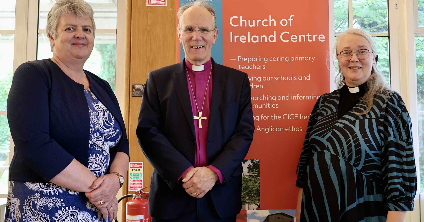 Bishop Ian Ellis (centre) with the Church of Ireland Centre&rsquo;s new Director Dr Jacqui Wilkinson (left) and its outgoing Director Canon Professor Anne Lodge (right).