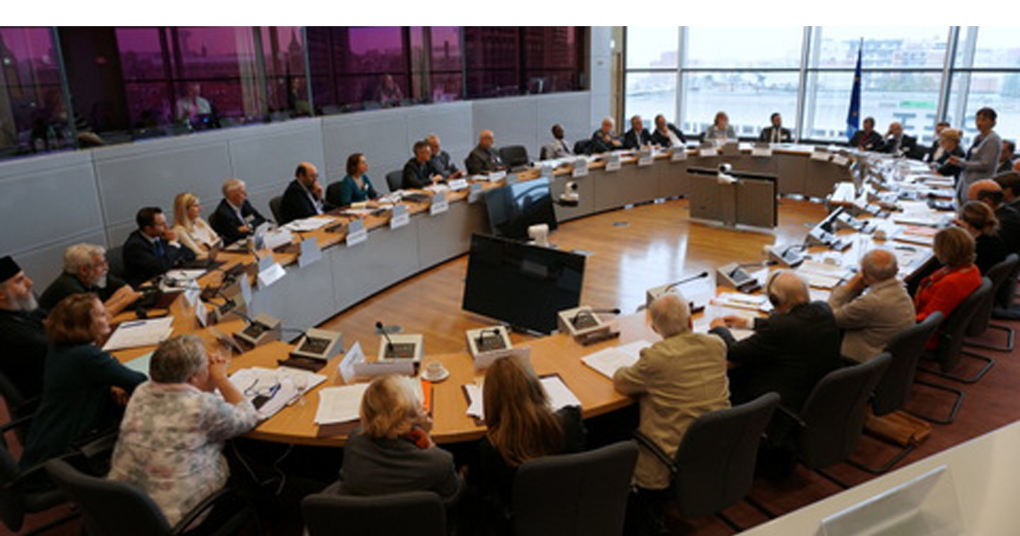 Participants in the dialogue on migration organised by the European Commission, jointly with the Commission of the Bishops&rsquo; Conferences of the European Community, the Conference of European Churches, and the Churches&rsquo; Commission for Migrants in Europe. 