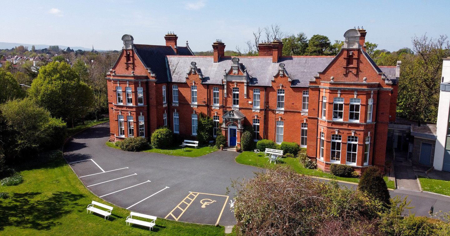 Positive External Examiner Report for MTh course at CITI