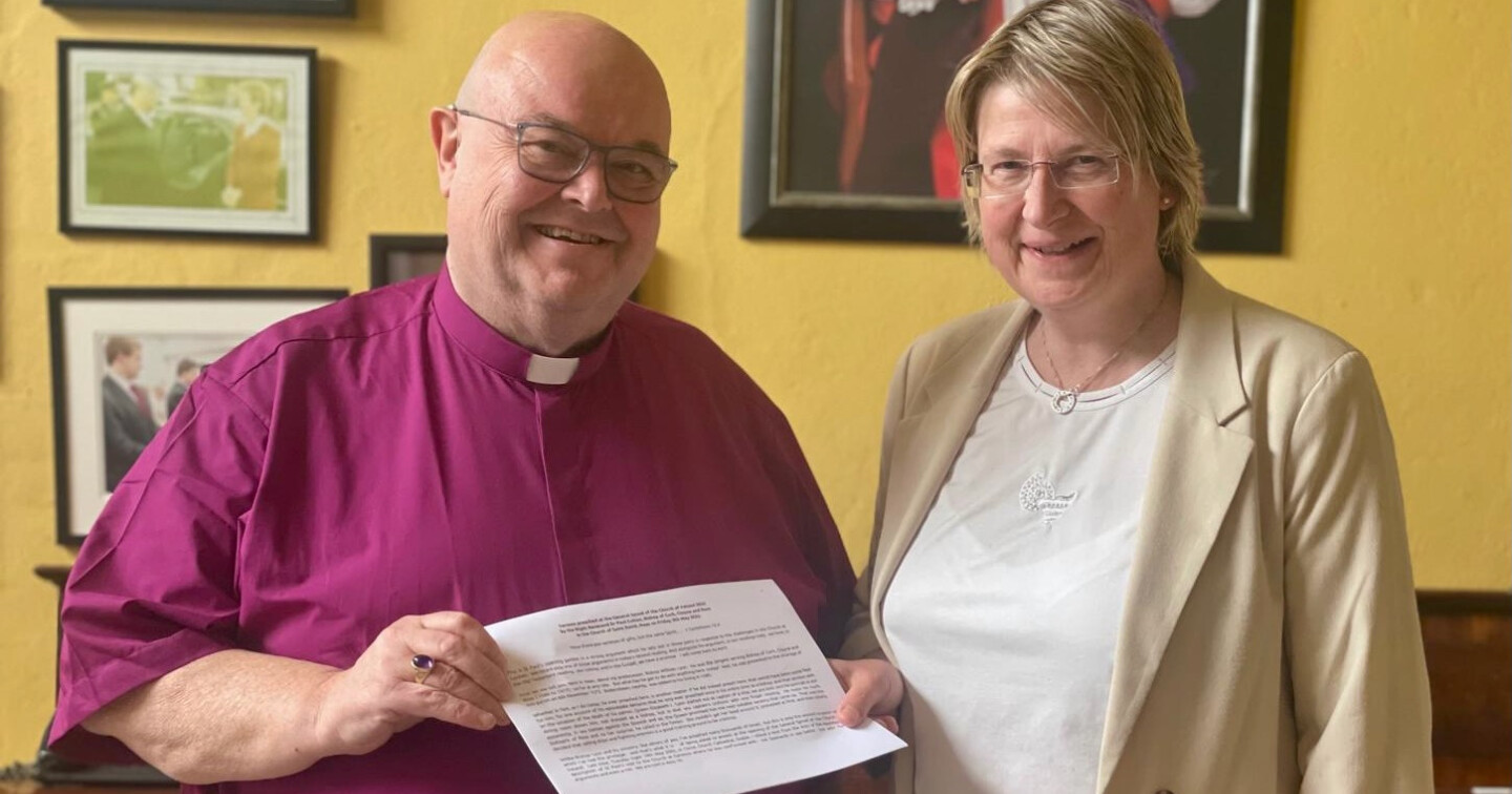 Dr Paul Colton handed over his 1000th scripted sermon to Dr Susan Hood during his recent visit to the Bishop’s Palace, Cork.