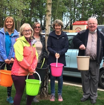 Six Annahilt mums &lsquo;walk for water&rsquo;