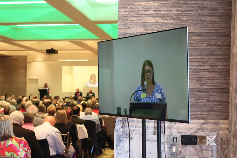 Helen Arnopp seconds the Standing Committee report
