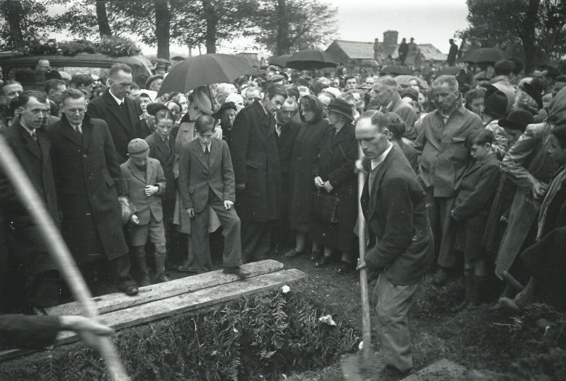 Parishioner and gravedigger in Drumcliffe Willie Monds digging the grave for the re&ndash;internment of W.B. Yeats, 17 September 1948, reproduced here with the kind co&ndash;operation of the Select Vestry of Drumcliffe.