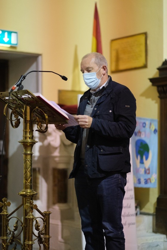 John Buttimer reading from the First Letter of St John.