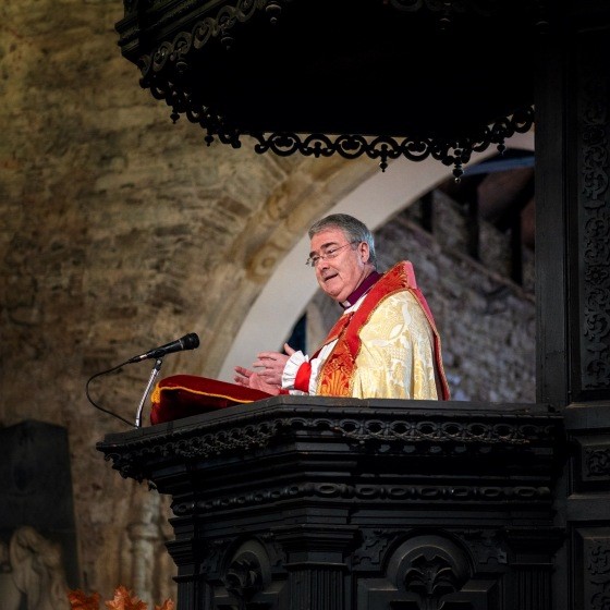 Archbishop John McDowell preaching at the 800th anniversary service.